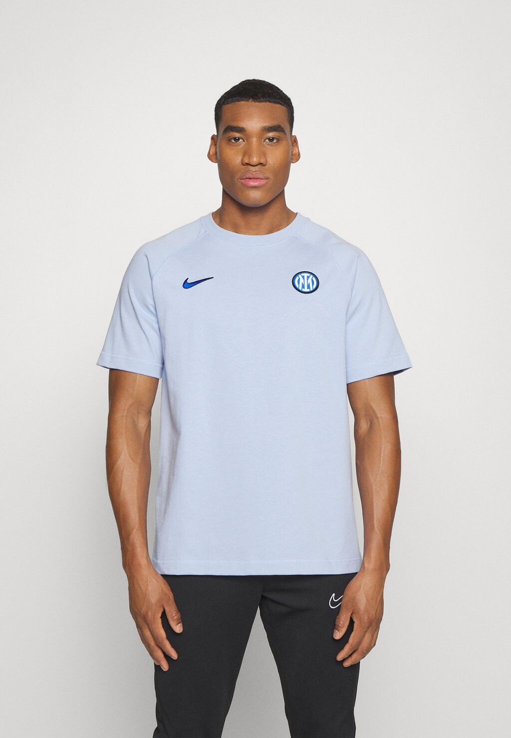 

Спортивная футболка Nike