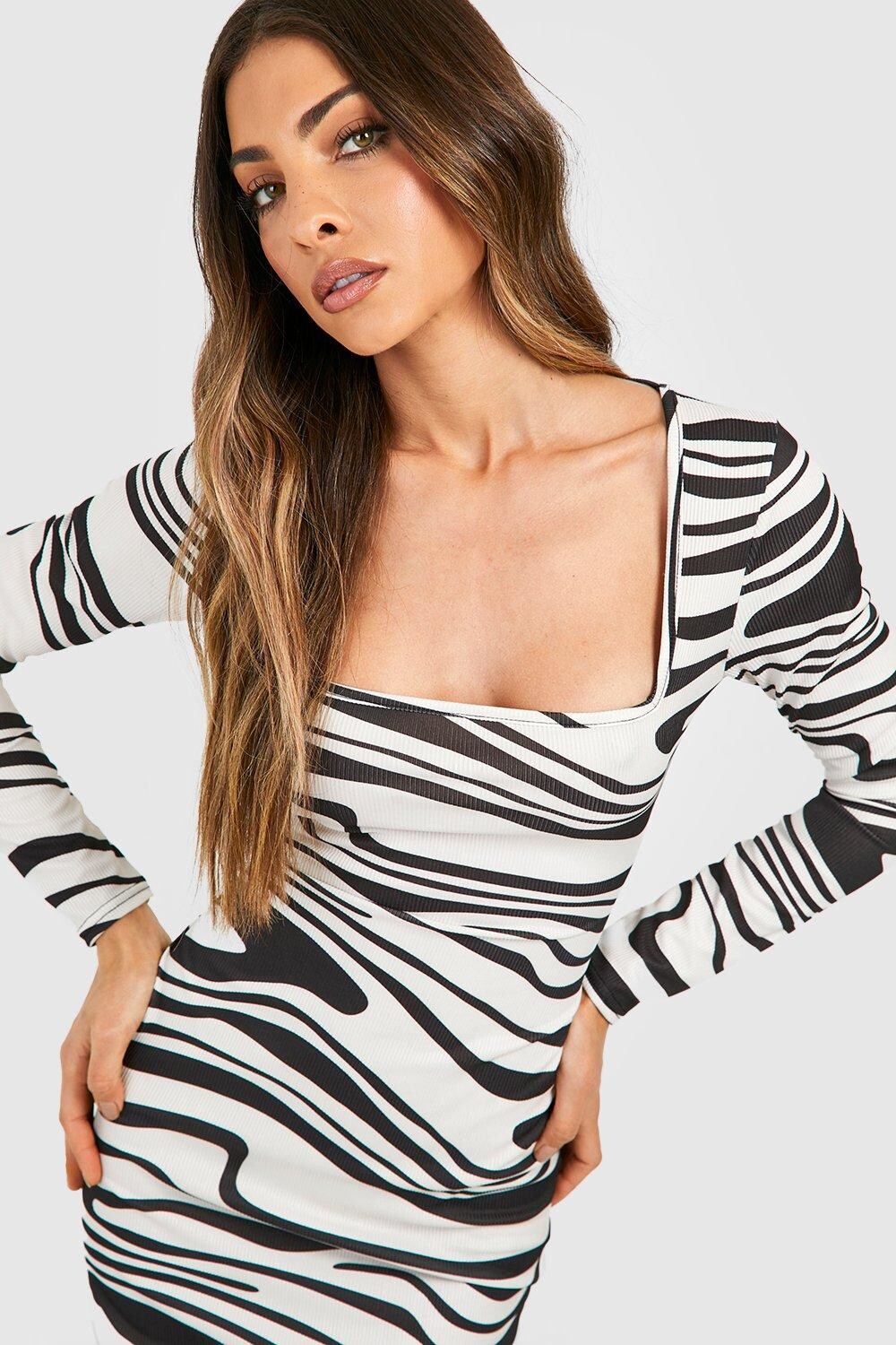 

Облегающее платье с квадратным вырезом и принтом Boohoo, черный