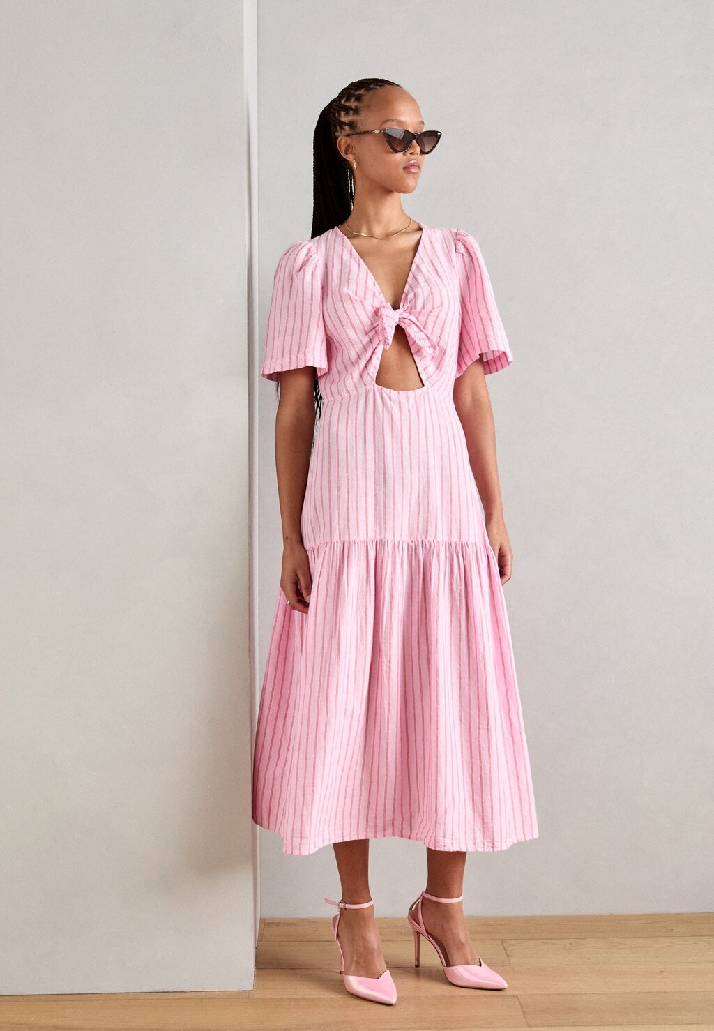 

Дневное платье Dress Carolina Lindex, светло-розовое