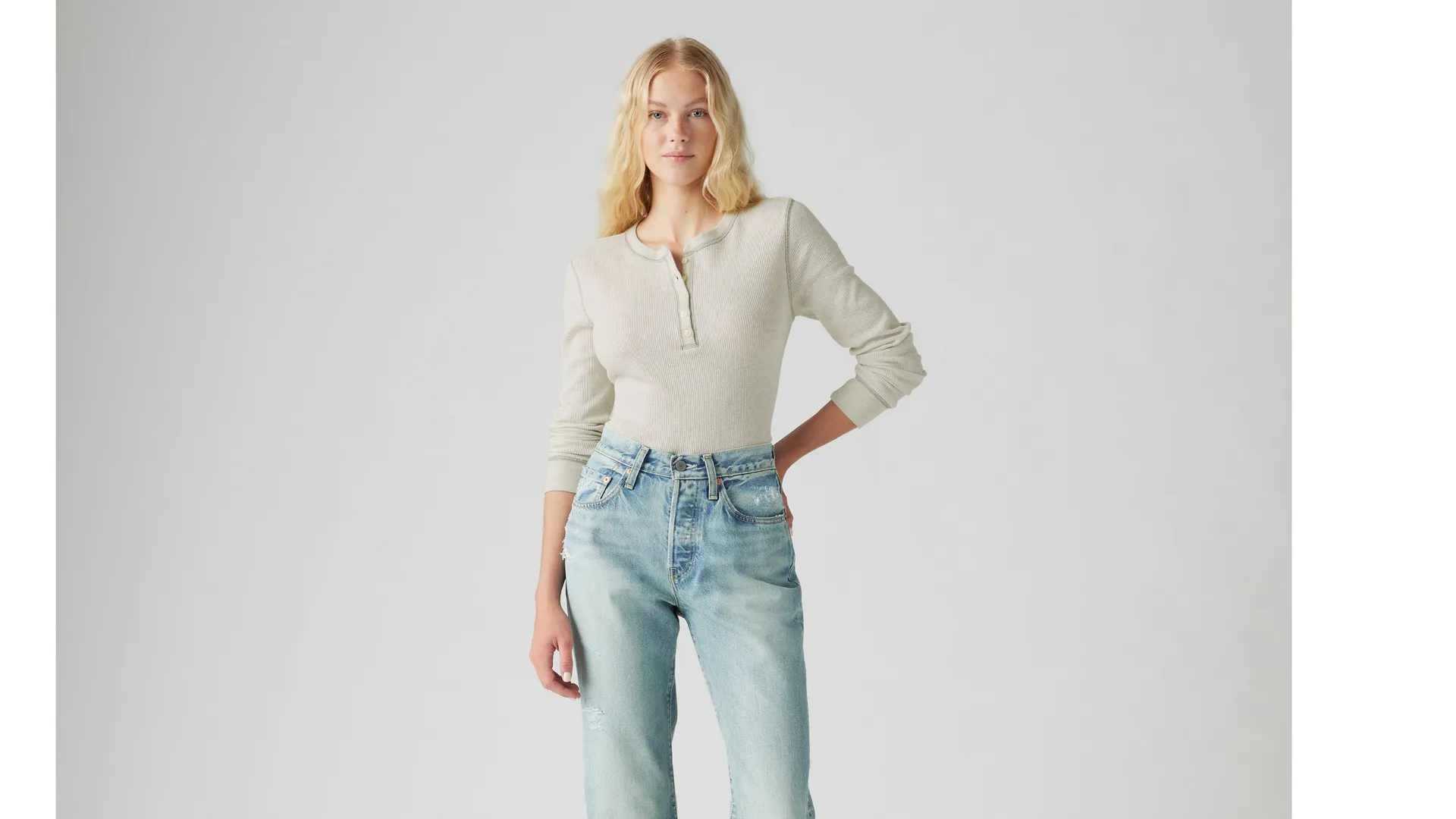 

Джейкоб Хенли Levi's, серый