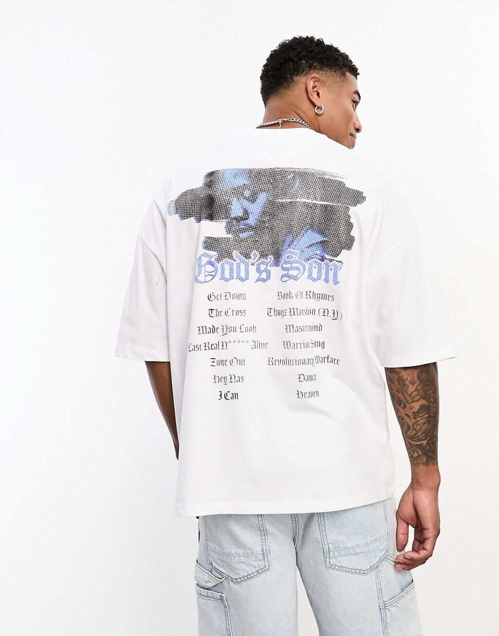 

Белая оверсайз-футболка с графикой Nas ASOS DESIGN
