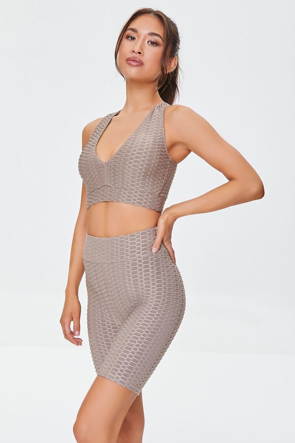 

Байкерские шорты Active Honeycomb Forever 21, серо-коричневый