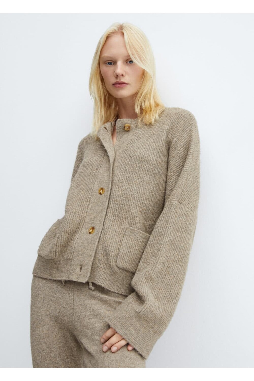 

Пижамный кардиган Oversize Mango, коричневый