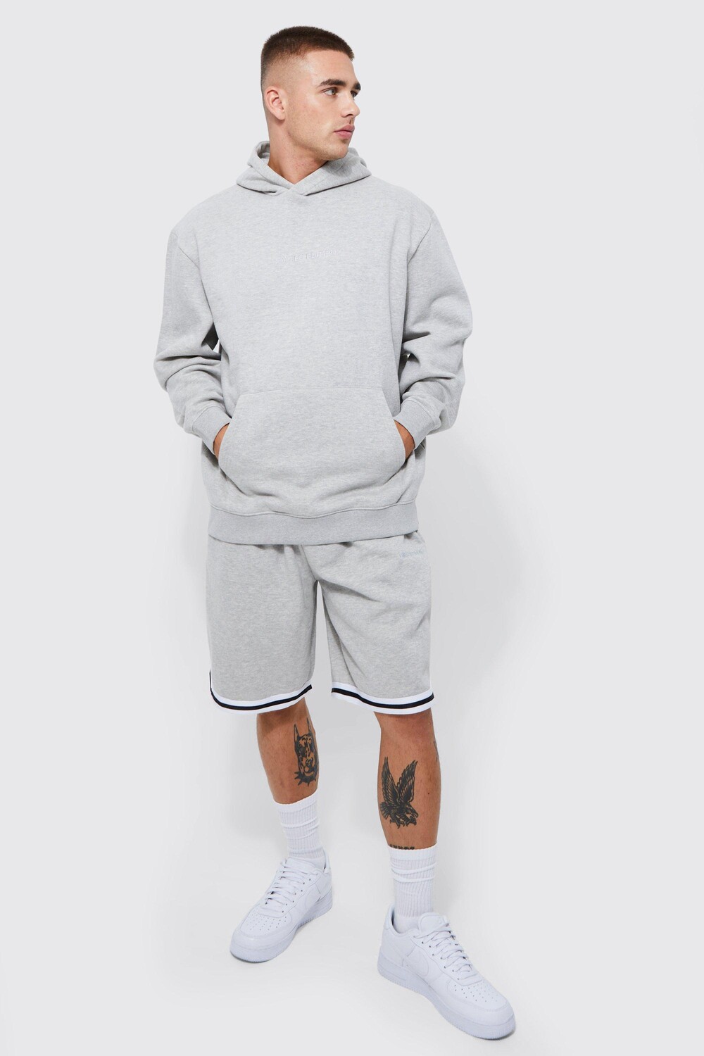 

Короткий спортивный костюм с капюшоном oversized limited limited Boohoo, серый