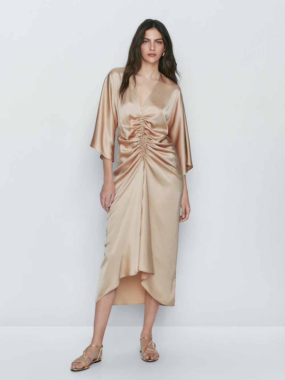 

Атласное платье со сборками Massimo Dutti, золотой