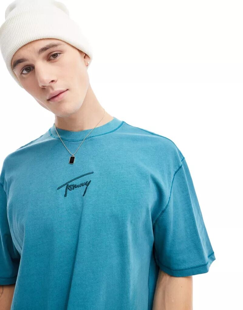 

Зелено-синяя футболка оверсайз Tommy Jeans