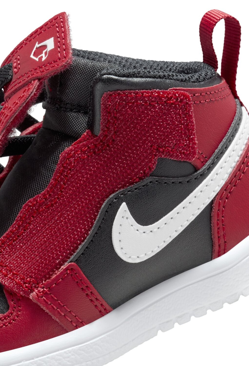 

Кроссовки на шнуровке 1 MID ALT UNISEX Jordan, черный
