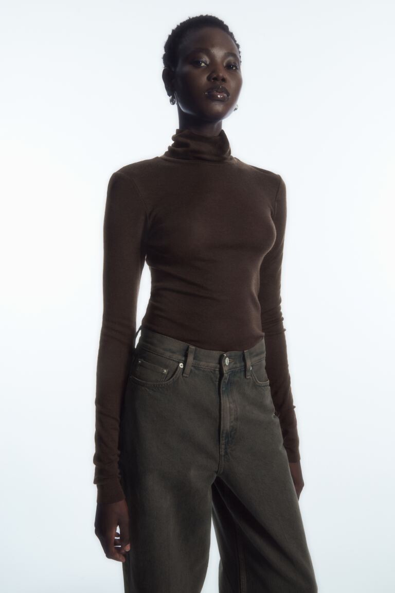 

Водолазка COS Merino Wool, темно-коричневый