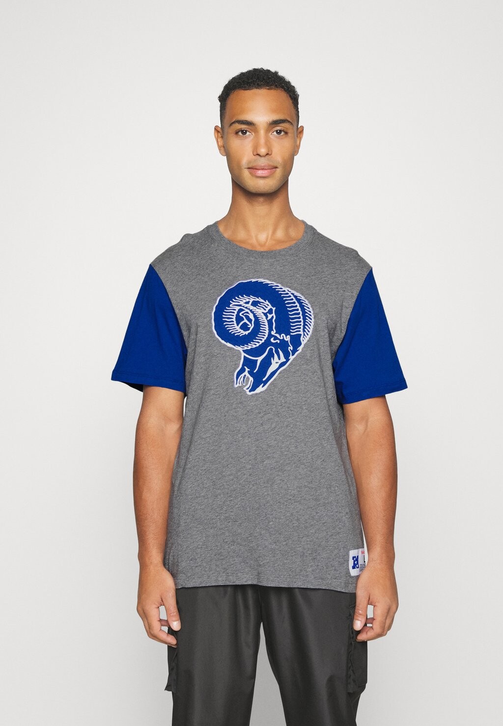 

Спортивная футболка Mitchell & Ness