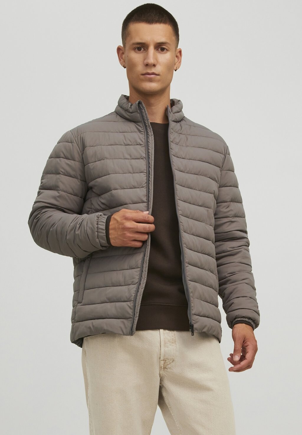 

Куртка межсезонная JJERECYCLE PUFFER COLLAR Jack & Jones, темно-коричневый