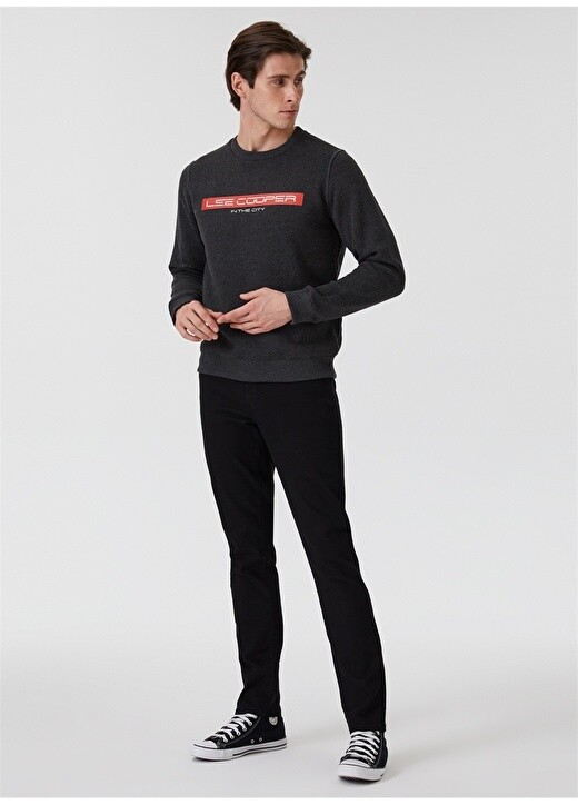 

Мужской свитшот стандартного кроя с круглым вырезом и принтом Lee Cooper