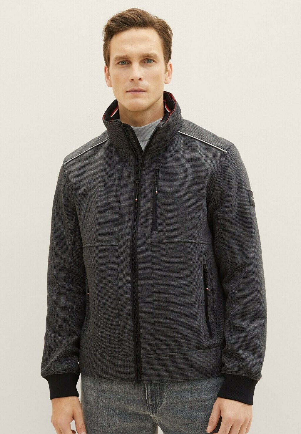 

Легкая куртка TOM TAILOR
