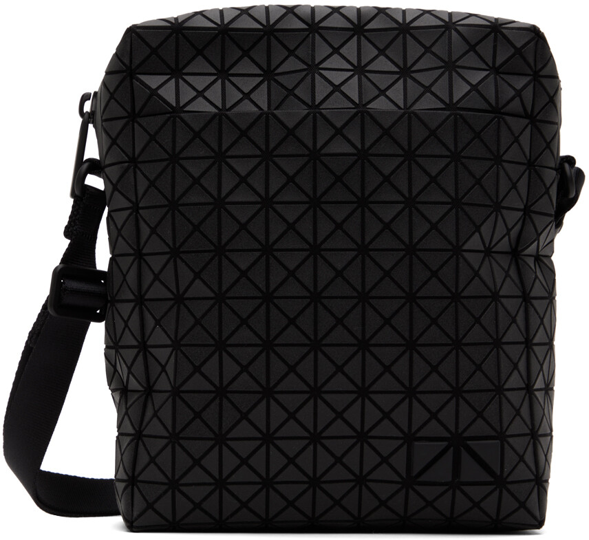 

Черная матовая сумка Voyager BAO BAO ISSEY MIYAKE