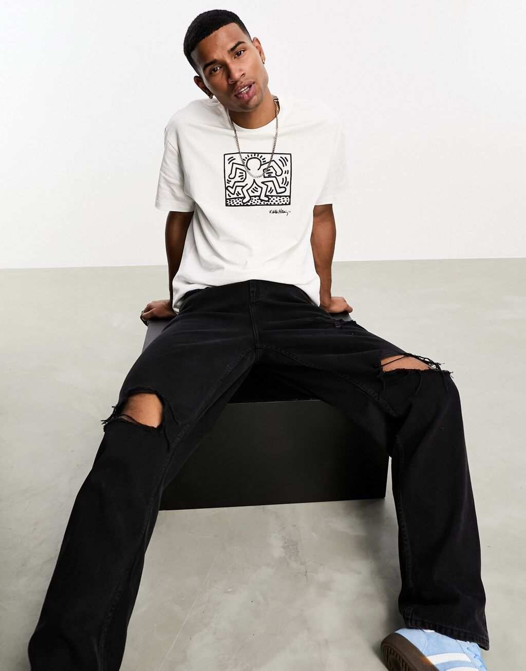 

Белая футболка Bershka Keith Haring