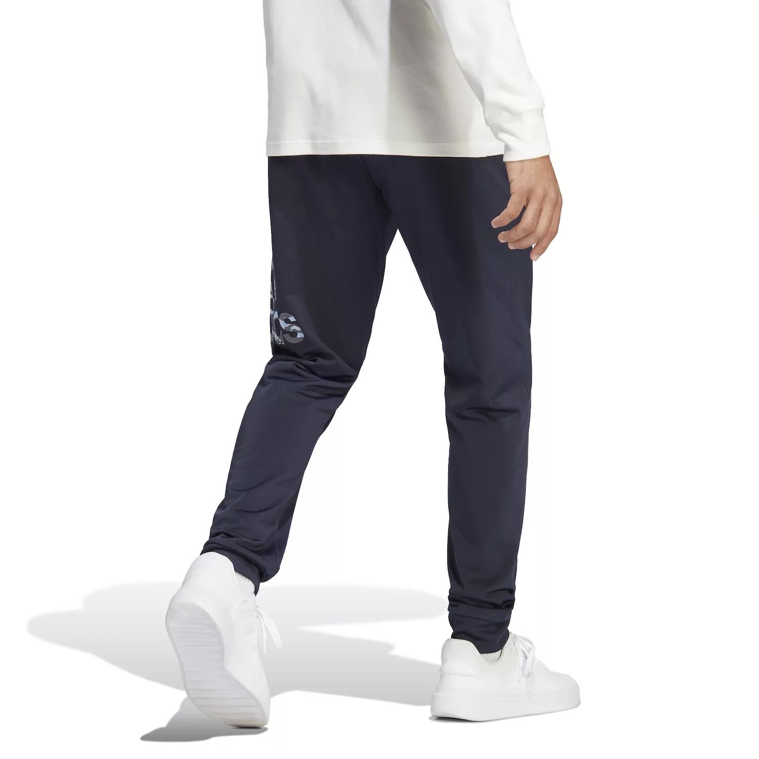 

Мужские трикотажные брюки adidas с камуфляжным принтом