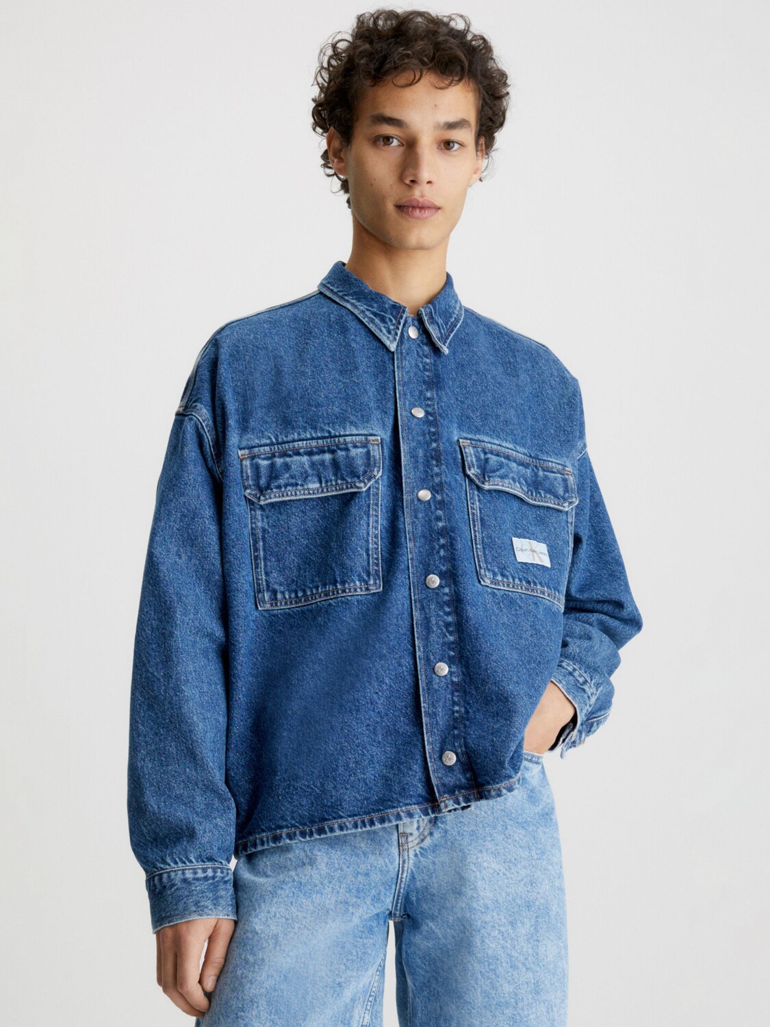 

Свободная универсальная рубашка Calvin Klein, синяя