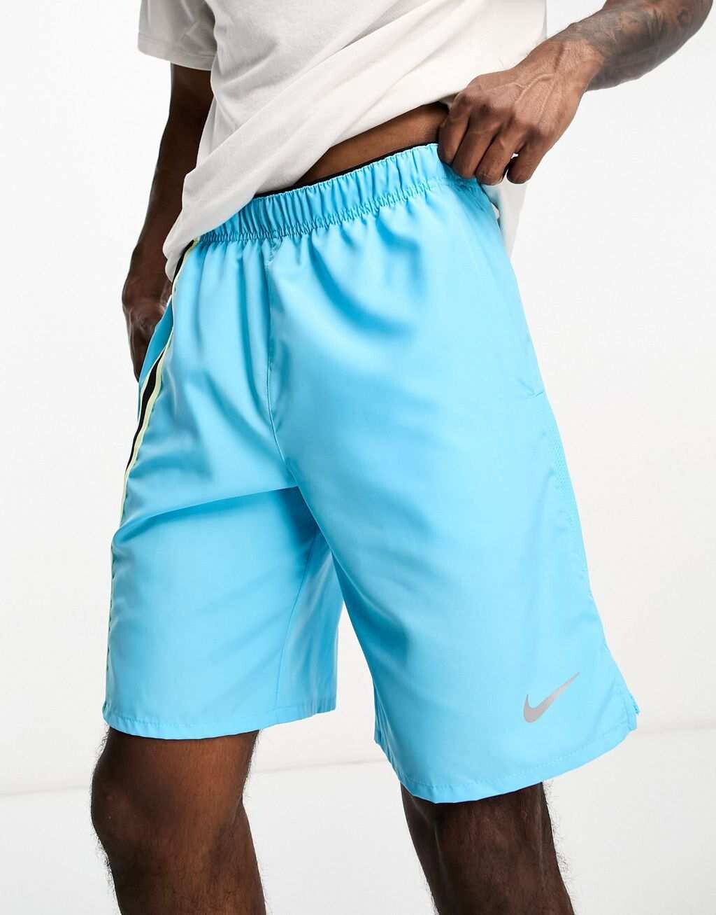 

Синие шорты Nike Running DYE Challenger