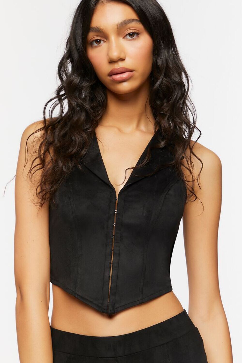 

Укороченный топ из искусственной замши Forever 21, черный