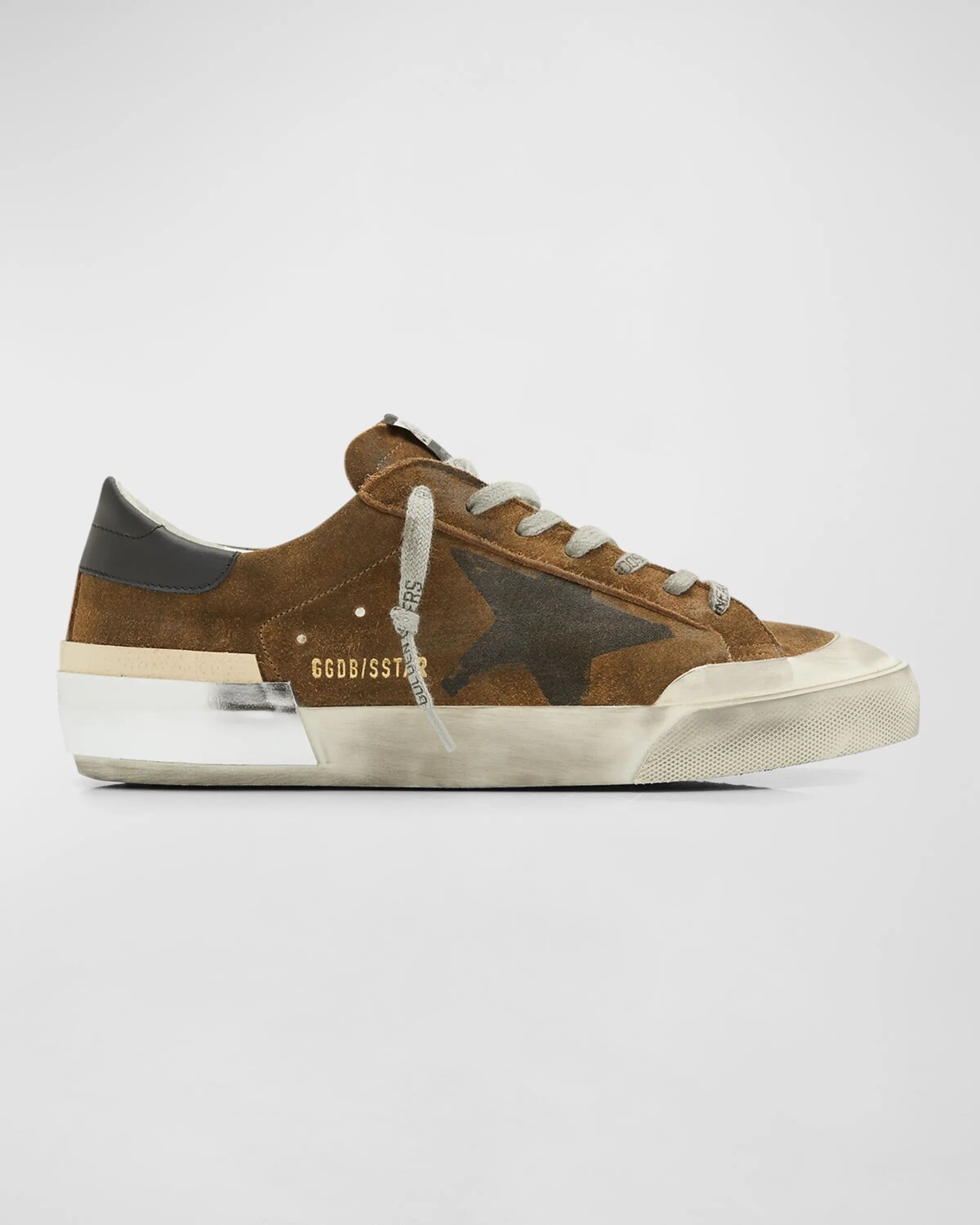 

Мужские замшевые низкие кеды Super-Star Golden Goose, цвет Military Green/Black
