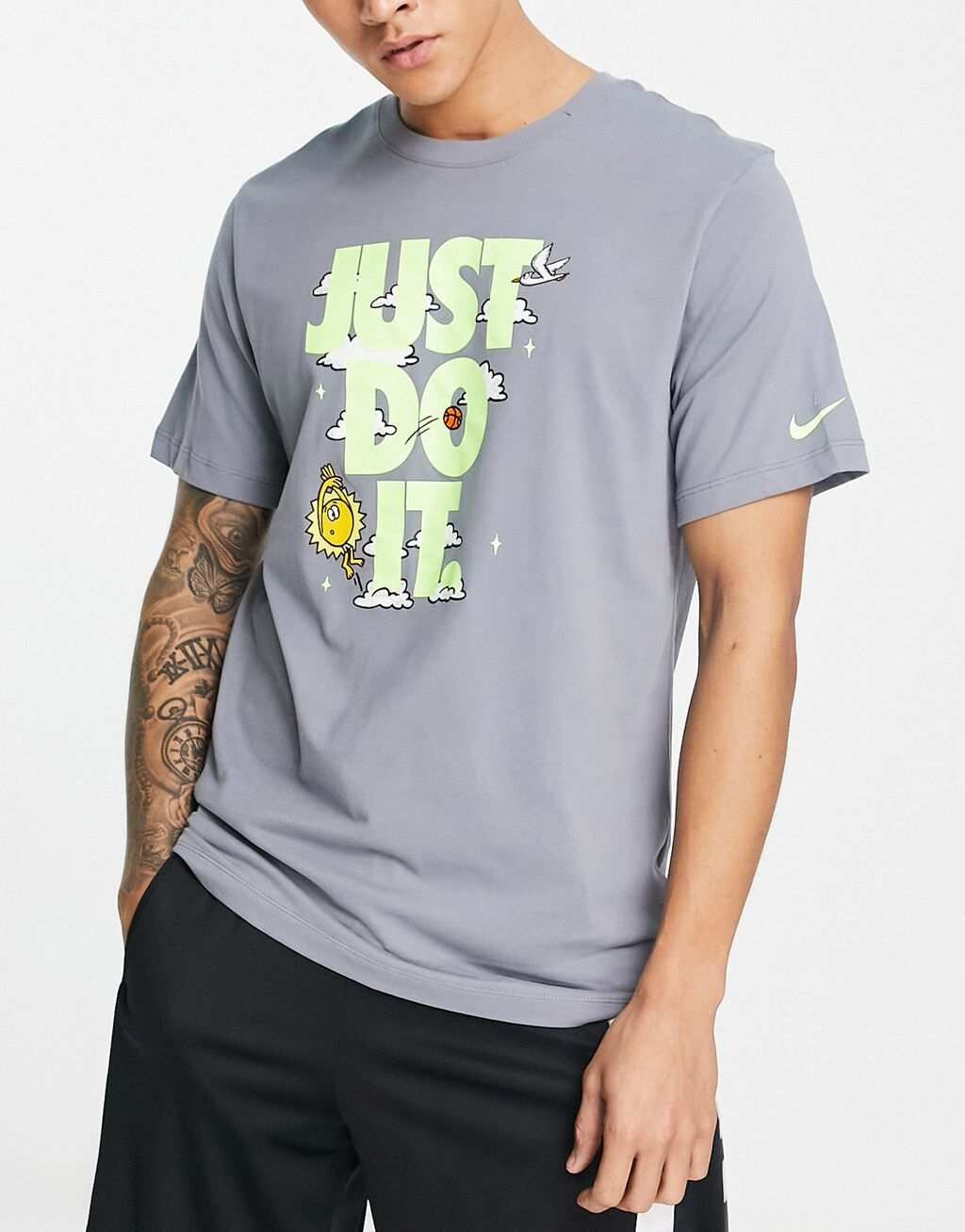 

Серая футболка с принтом Nike Basketball Just Do It