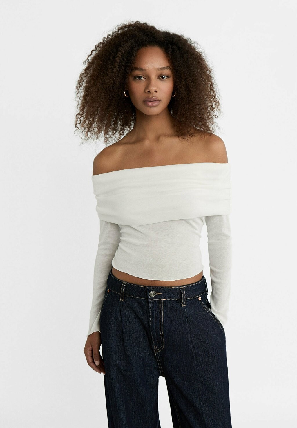 

Топ с длинными рукавами OFF-THE-SHOULDER Stradivarius, цвет white