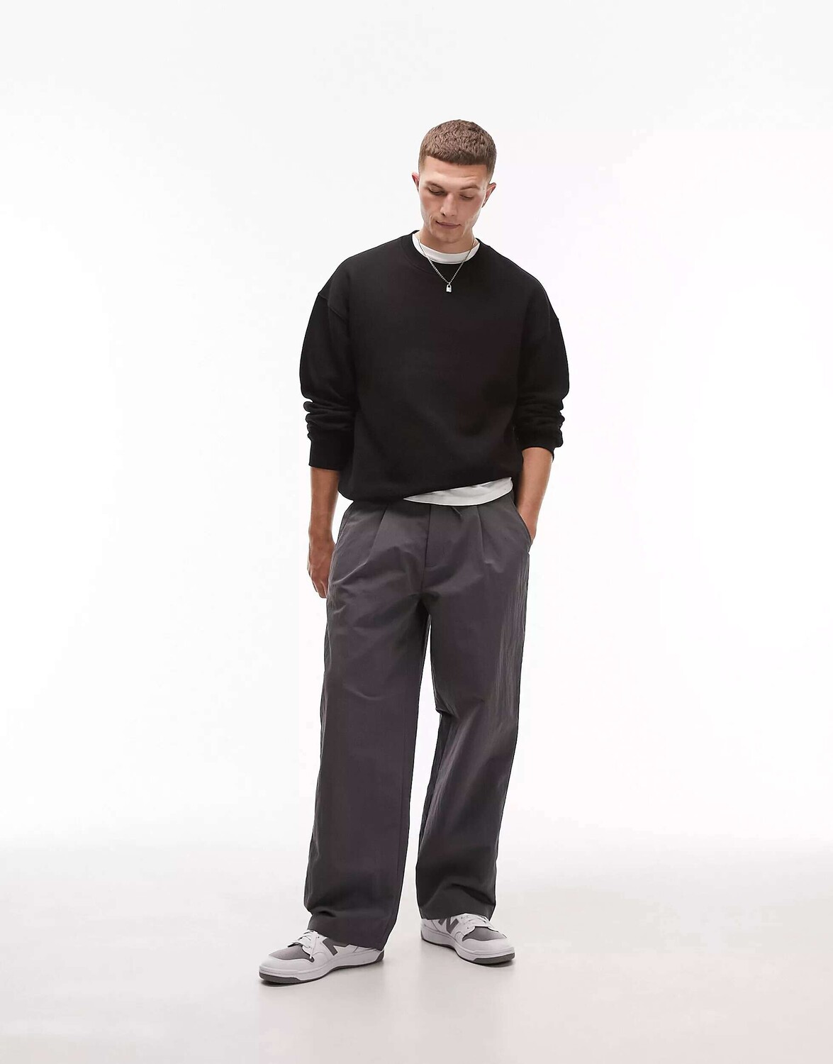 

Черный оверсайз-свитшот Topman