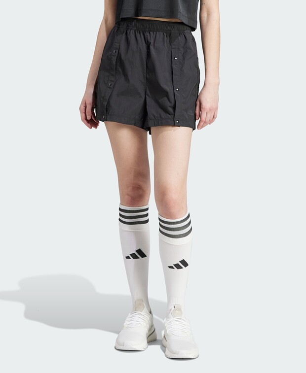 

Тренировочные шорты adidas Sportswear, черный