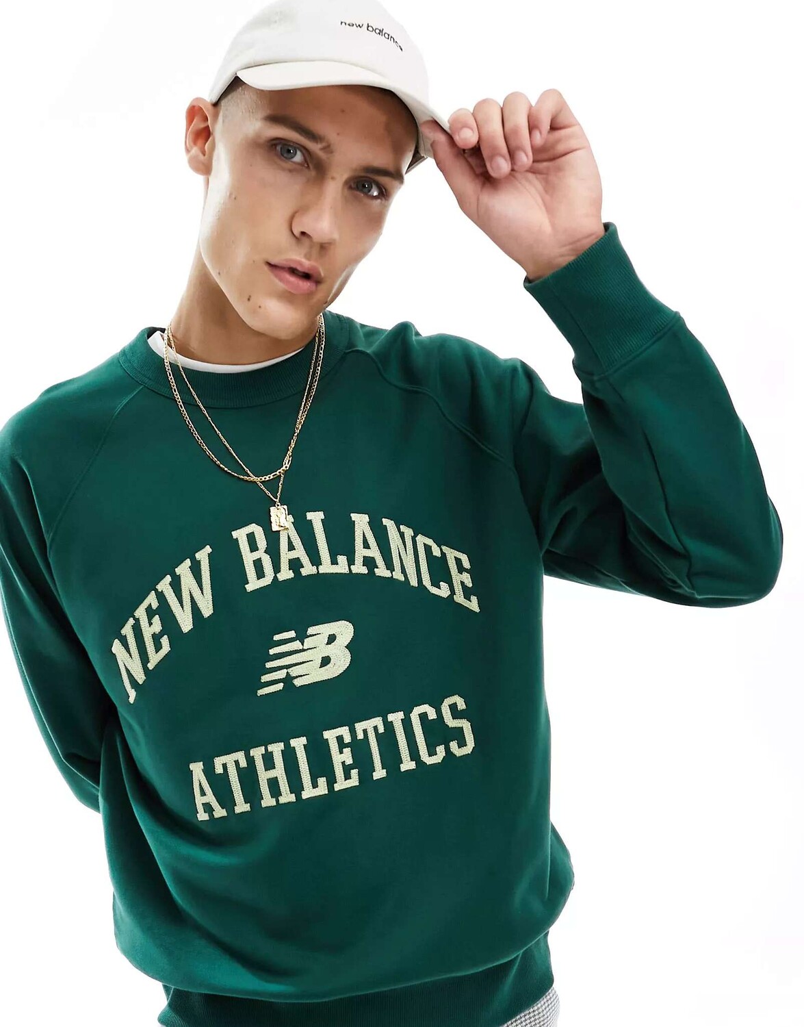 

Зеленый свитшот New Balance для студентов