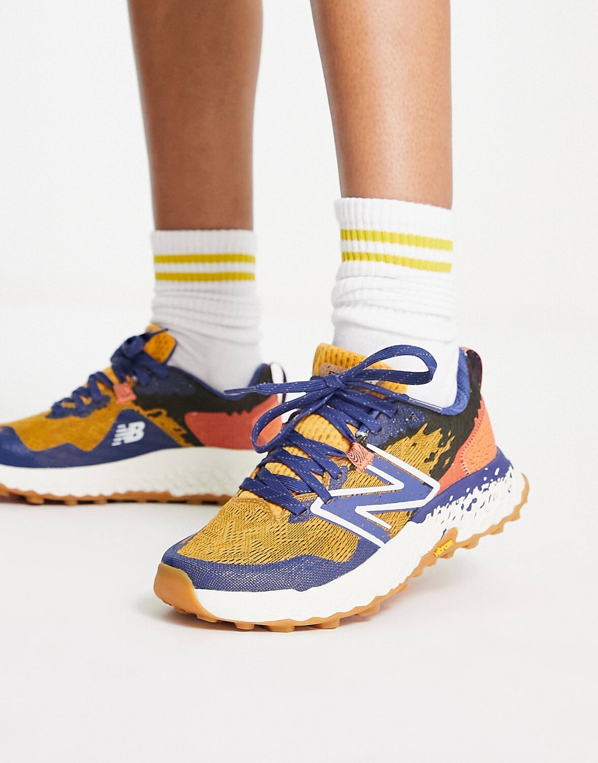 

Многоцветные кроссовки New Balance Hierro для трейлраннинга
