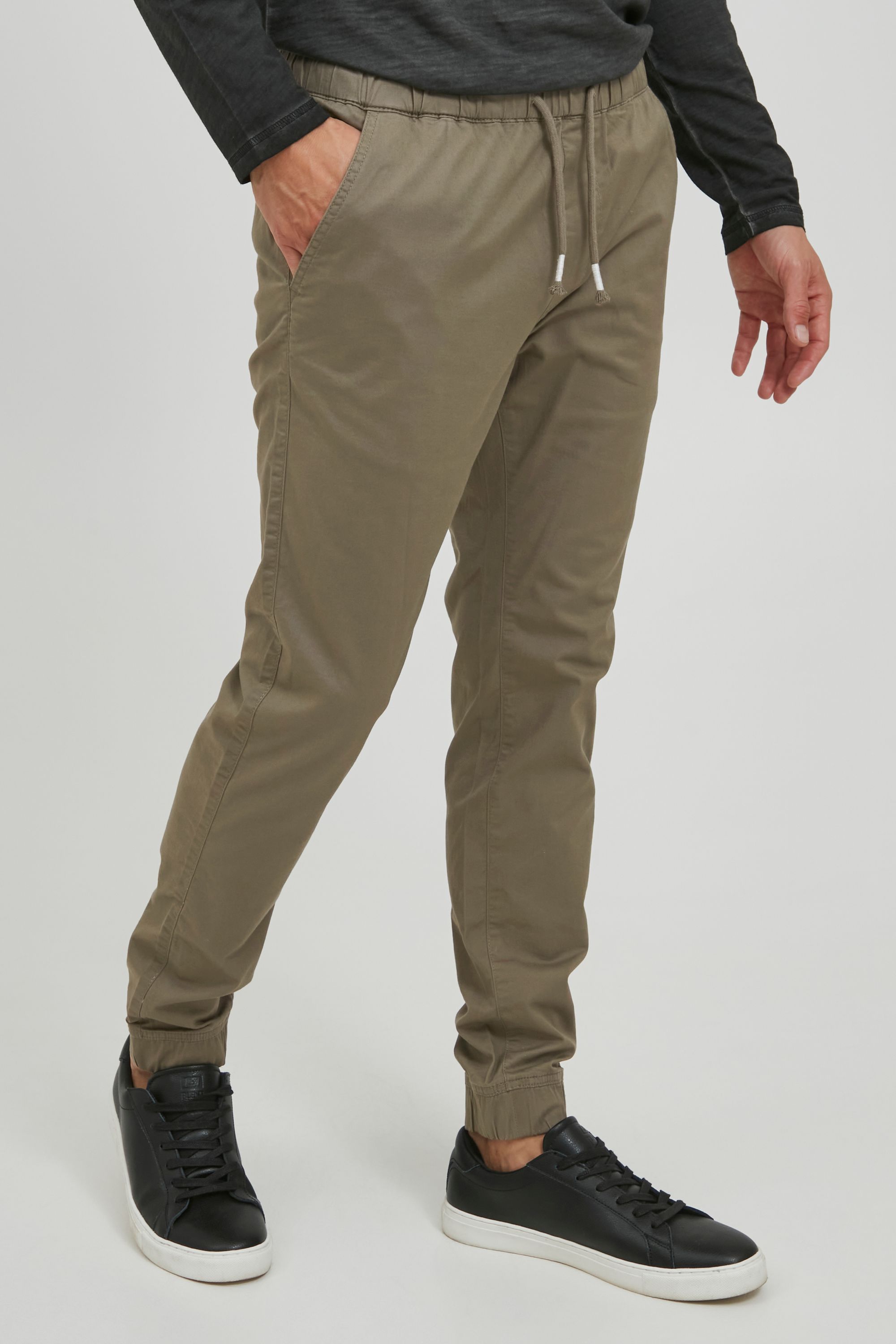 Тканевые брюки 11 Project Chino, зеленый тканевые брюки 11 project chino натуральный