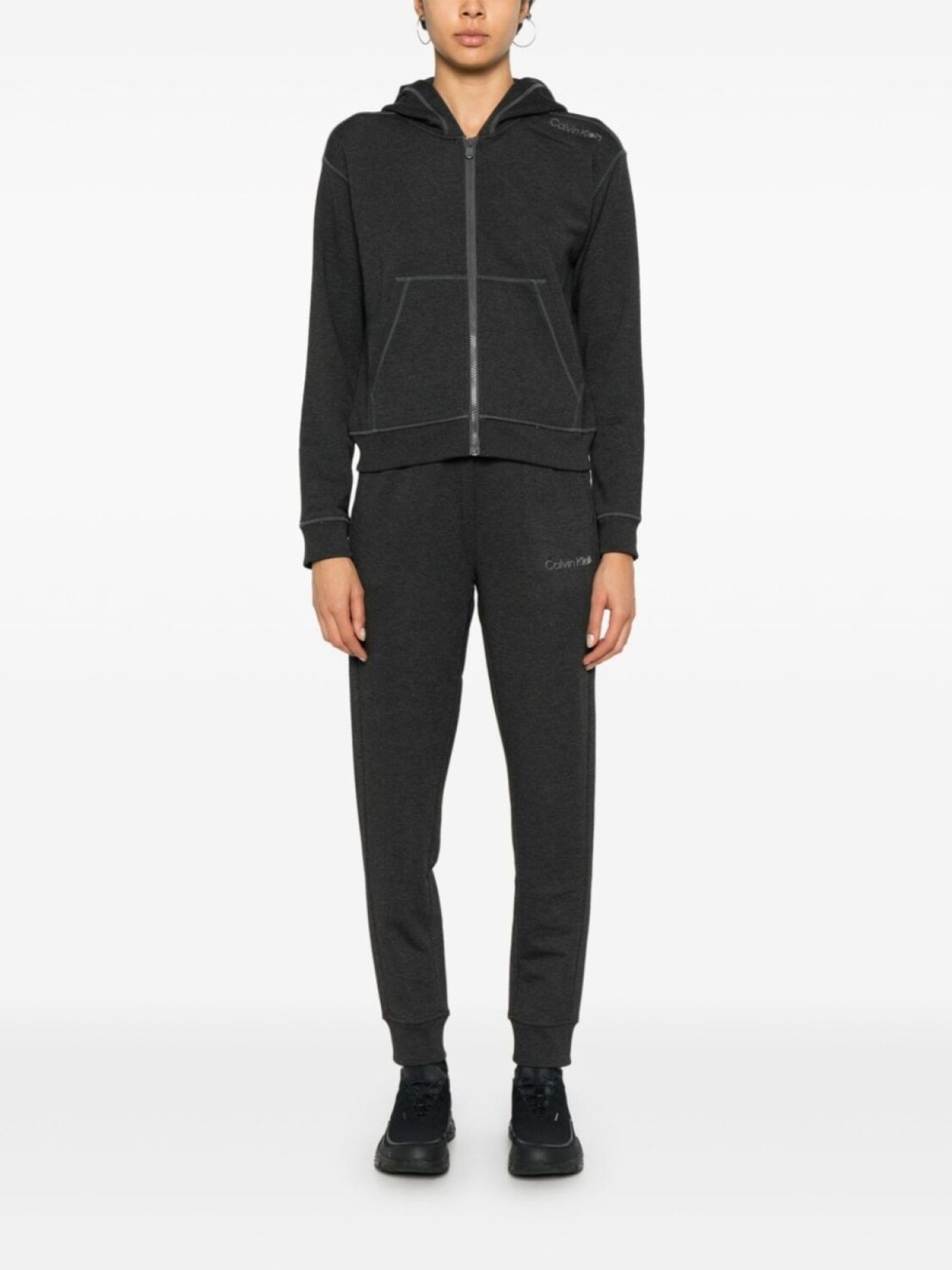 

Calvin Klein спортивная куртка с аппликацией логотипа, серый