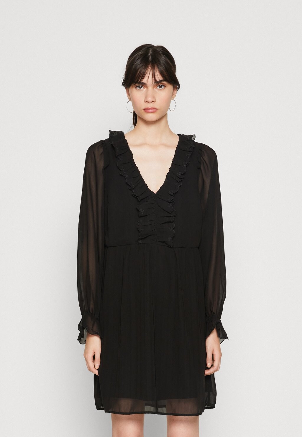

Летнее платье Vero Moda, черный