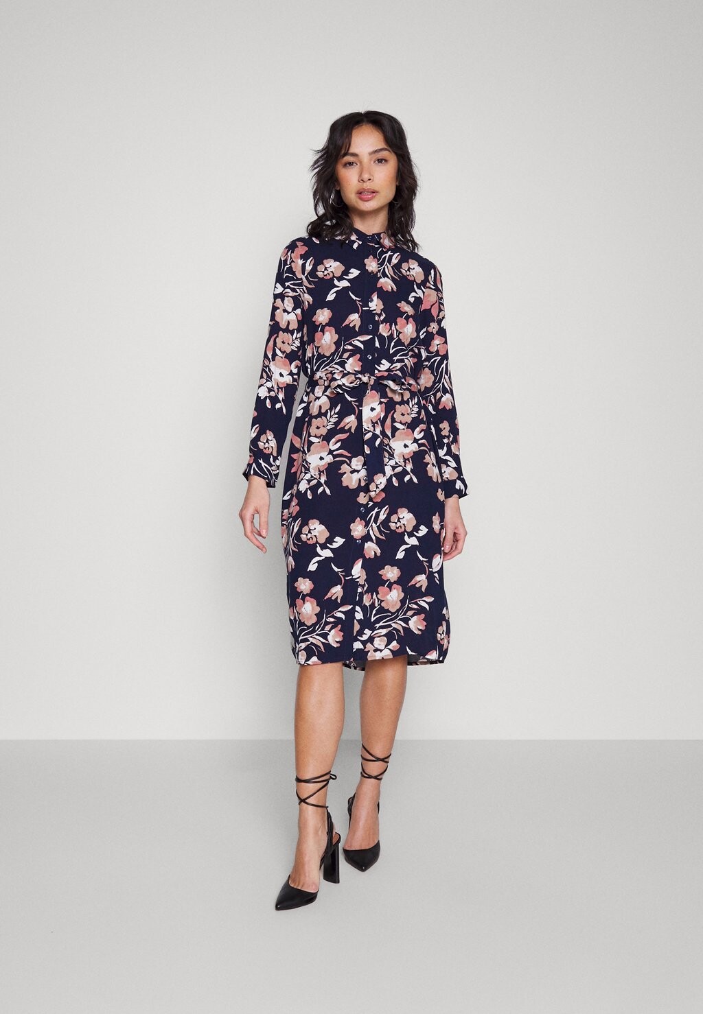 

Платье-рубашка Vero Moda, темно-синий