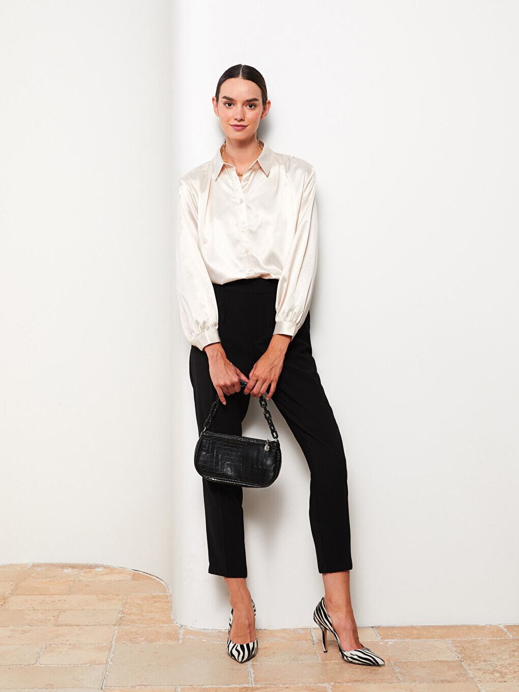 

Женские прямые брюки стандартного кроя LCW Modest, черный