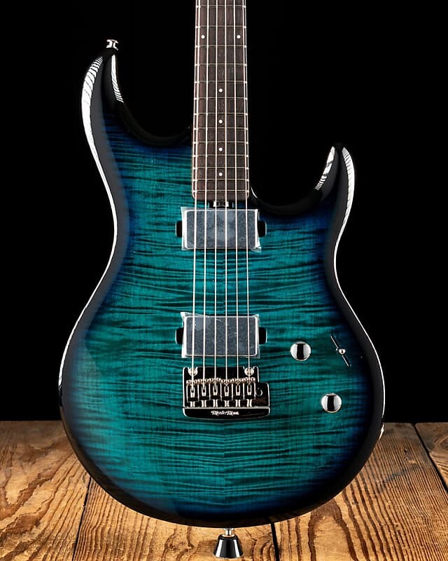 

Электрогитара Music Man Luke 4 HH - Blue Dream - Free Shipping