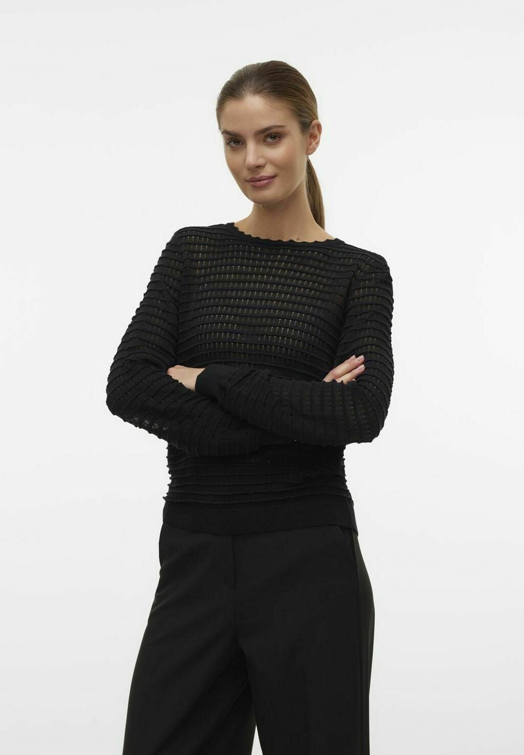

Свитер Normal Geschnitten Rundhals Ballonärmel Vero Moda, черный