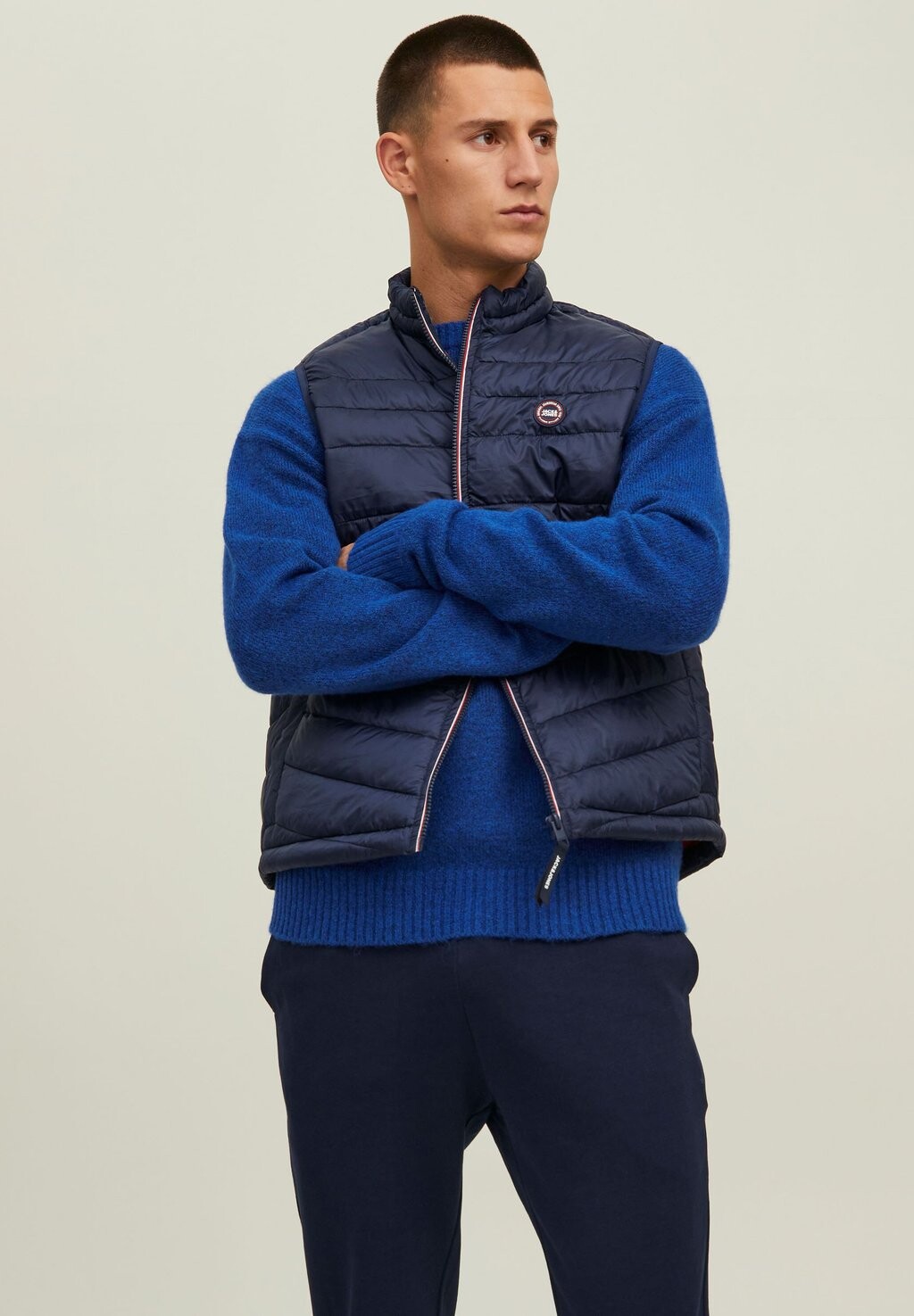 

Без рукавов JJEHERO WARMER COLLAR NOOS Jack & Jones, темно-синий пиджак