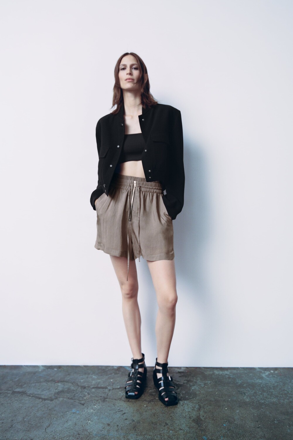 

Куртка-бомбер макси с карманами Zara, черный
