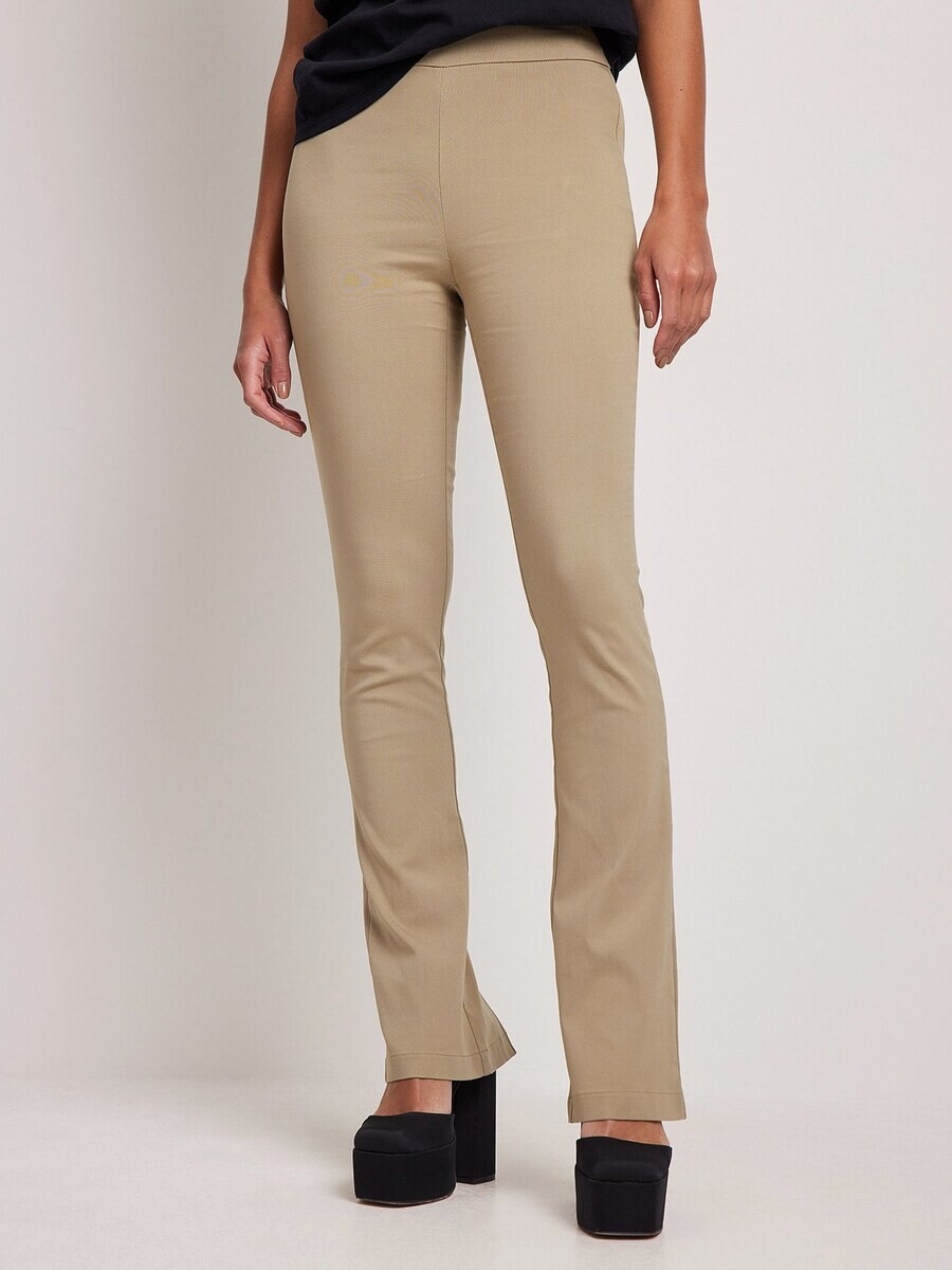 

Брюки NA-KD Boot cut Pants, цвет Chamois