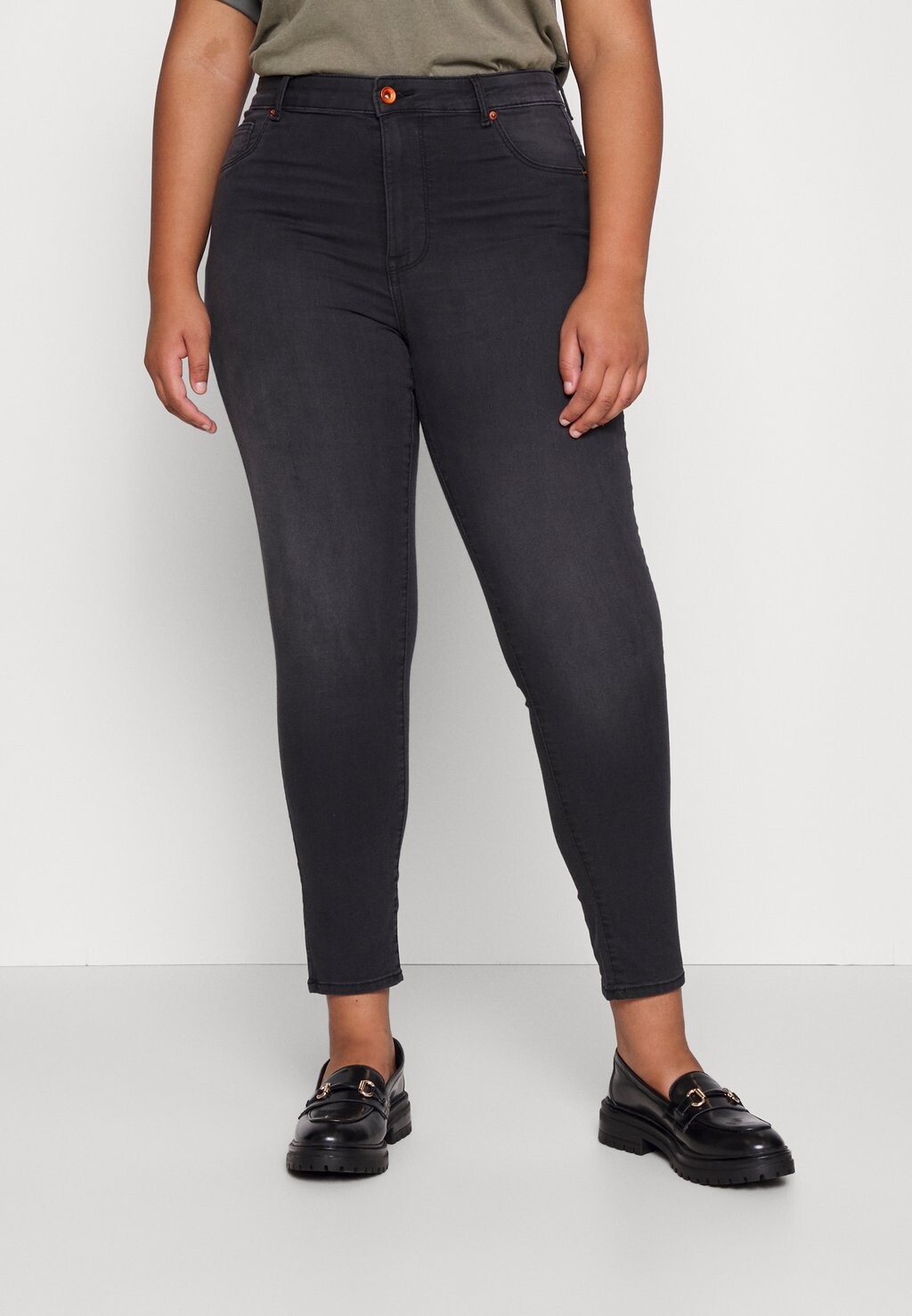 

Джинсы Skinny Fit CARMILA IRIS LANK ONLY Carmakoma, цвет washed black
