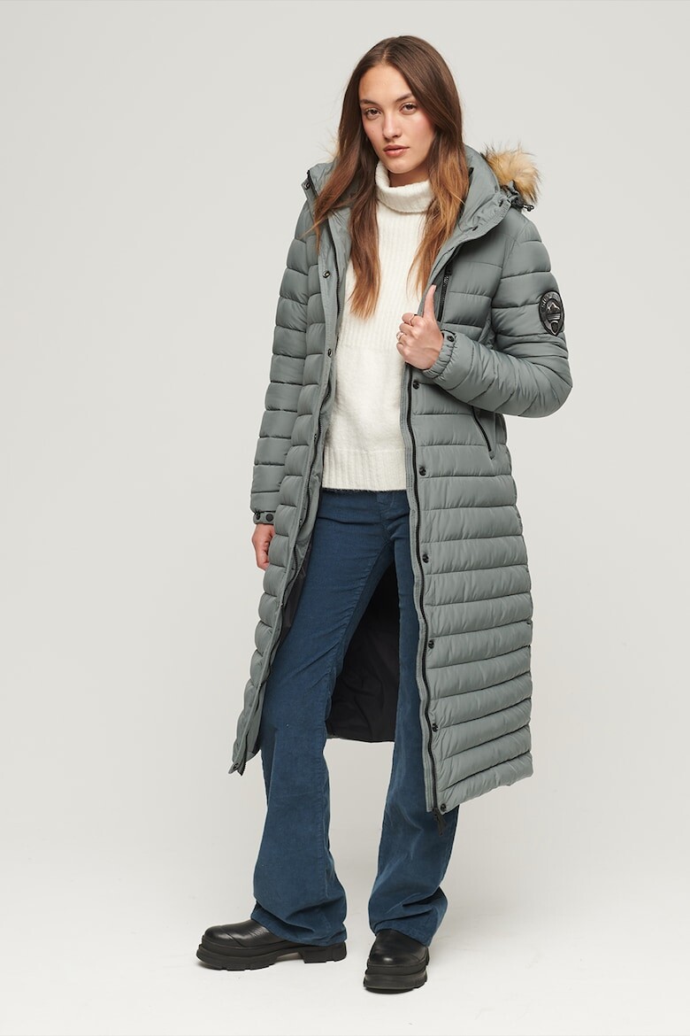 

Стеганая зимняя куртка с капюшоном Superdry, серый