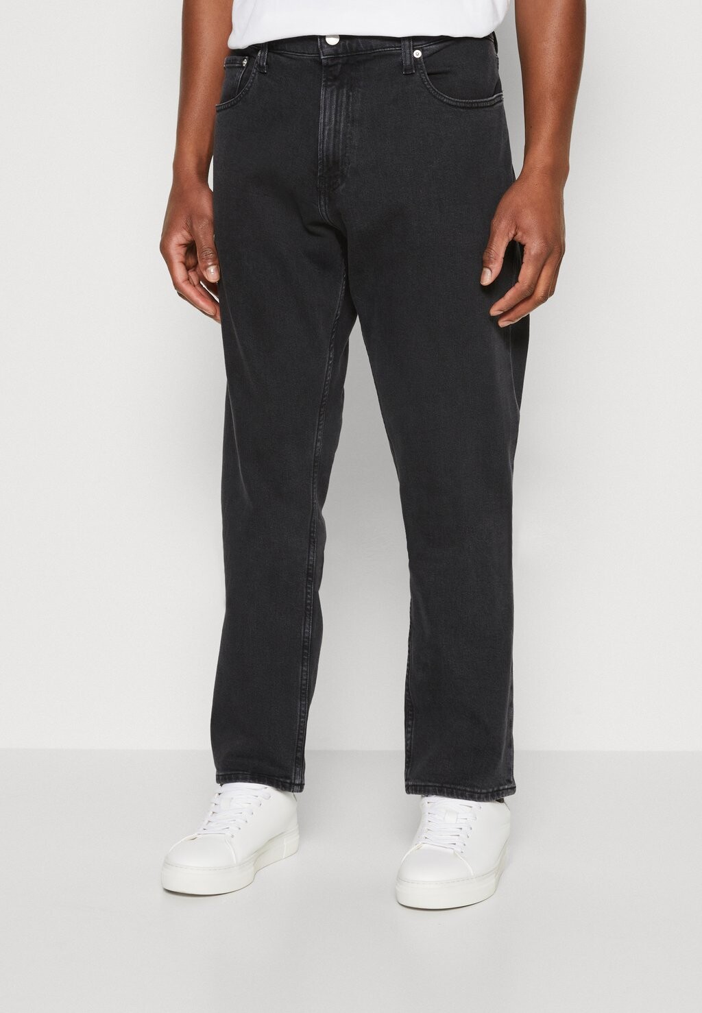 

Джинсы прямого кроя Calvin Klein Jeans