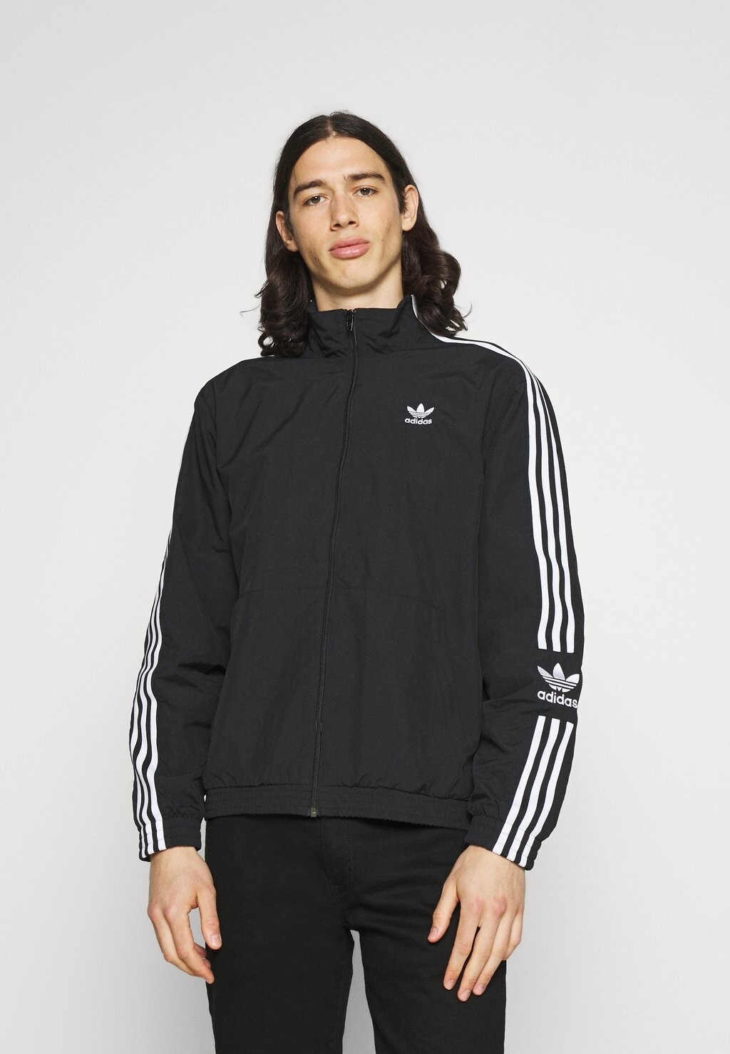 

Спортивная куртка adidas Originals, черный