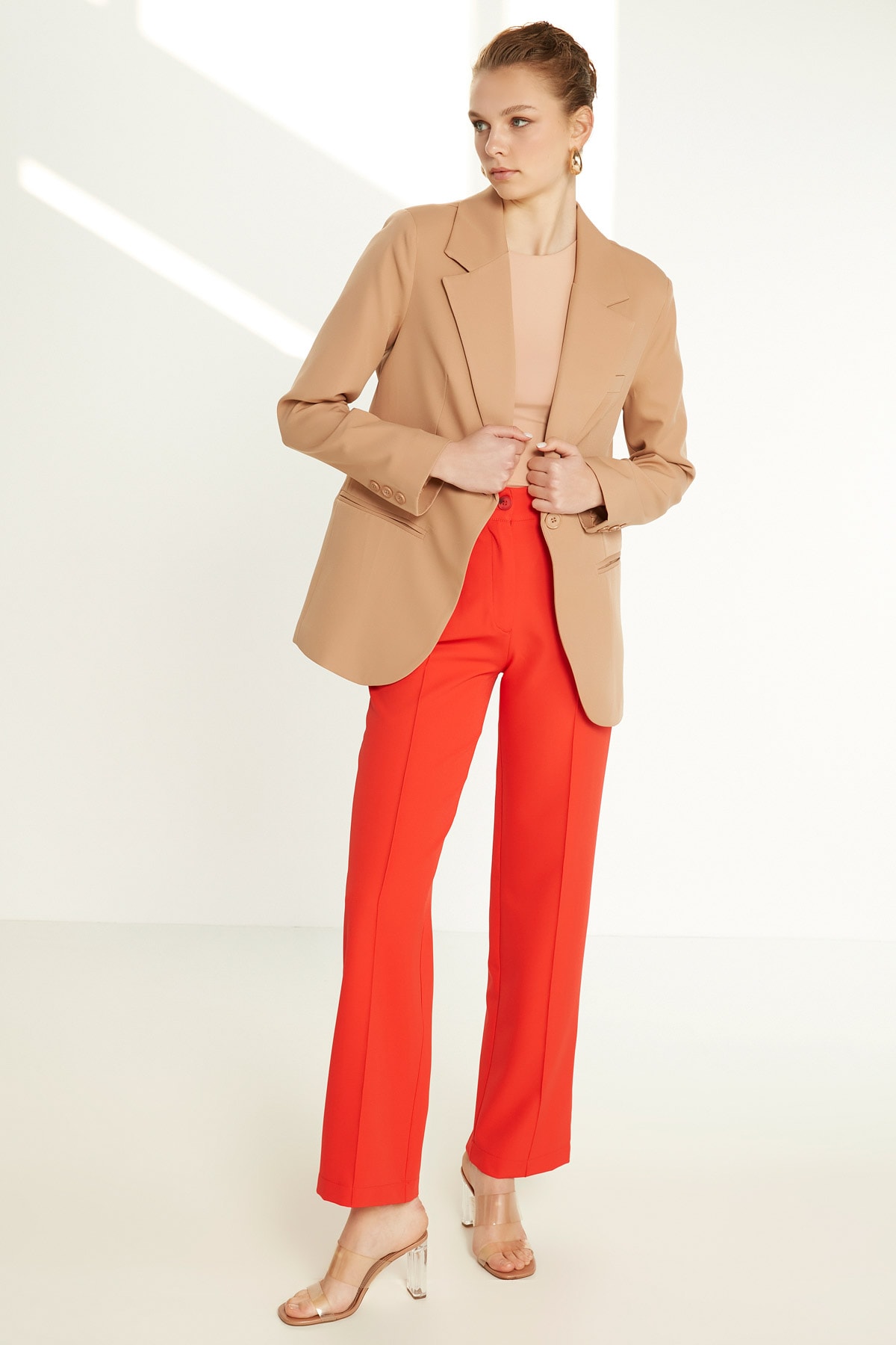 Пиджак на одной пуговице спереди Vitrin, коричневый однотонный пиджак на одной пуговице dkny цвет light fatique