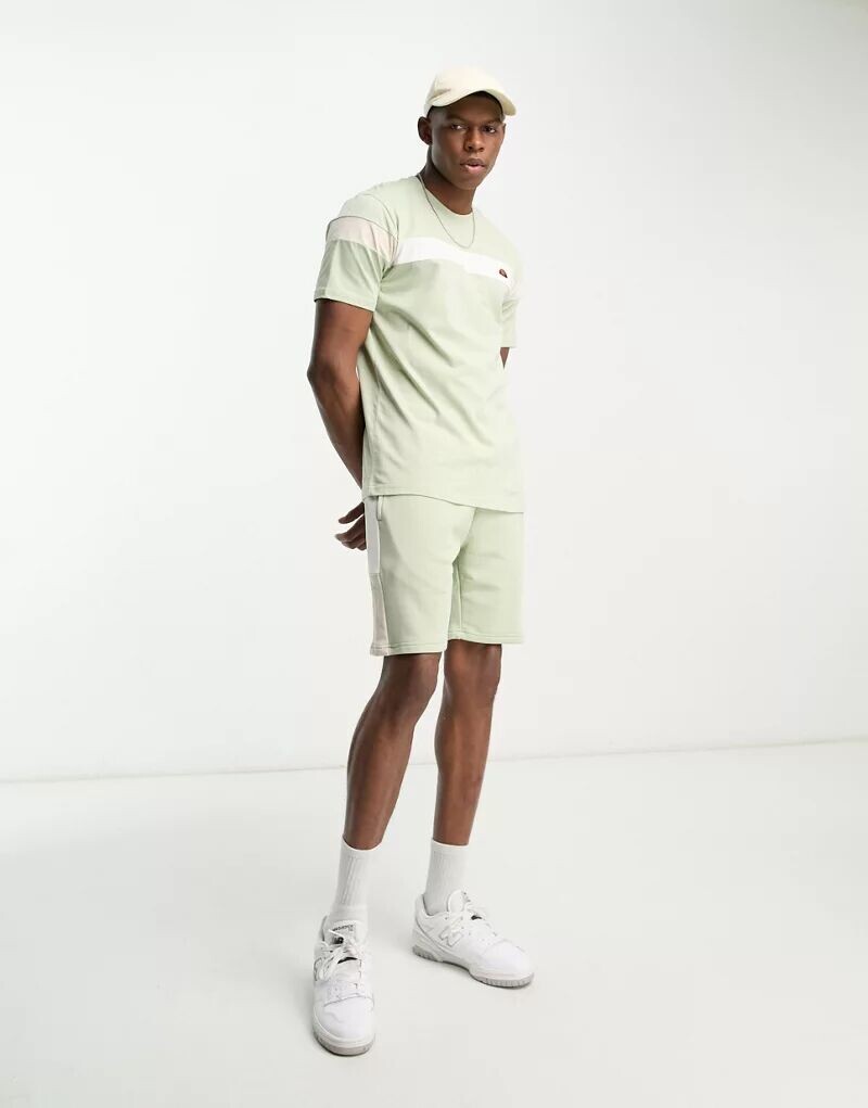 

Светло-зеленые шорты из джерси с полосками по бокам ellesse Turi