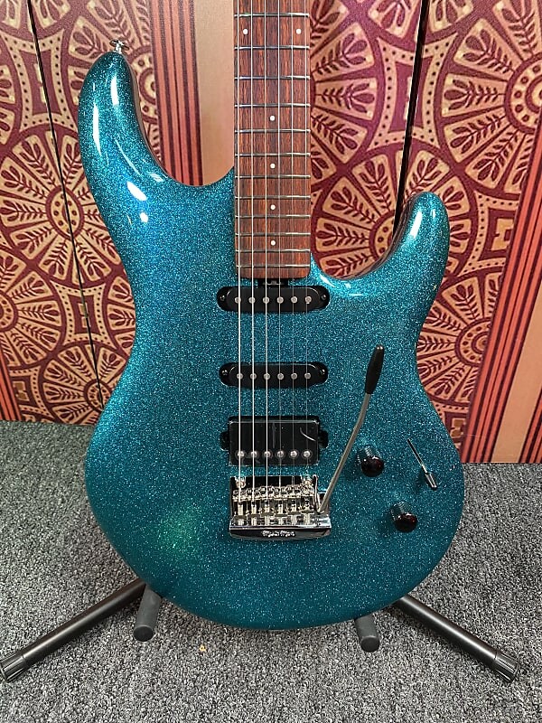 

Электрогитара Ernie Ball Music Man Luke III HSS - Ocean Sparkle