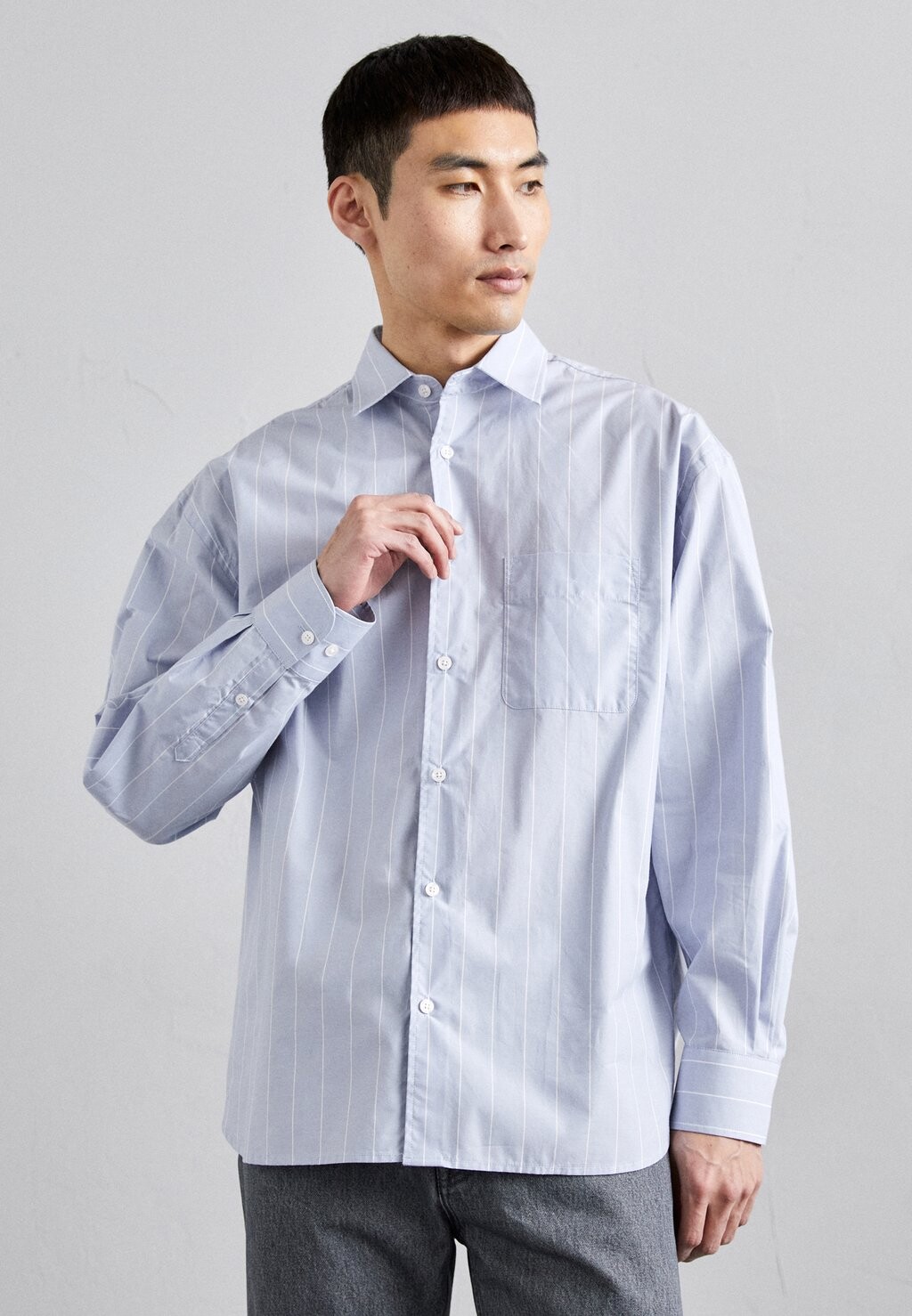 

Рубашка STRIPE Filippa K, цвет faded blue/white