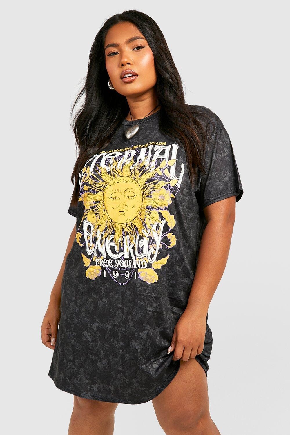 

Платье-футболка celestial sun plus Boohoo, черный