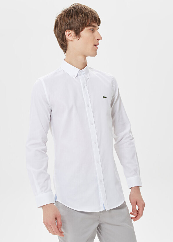 

Белая мужская рубашка slim fit с воротником на пуговицах Lacoste