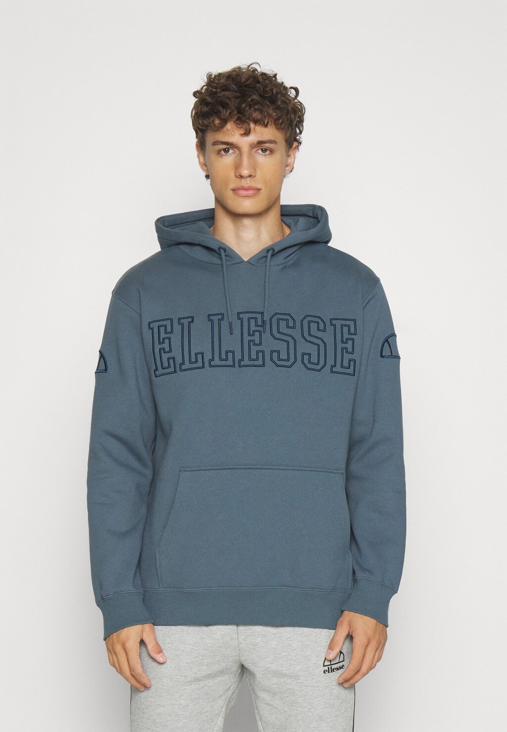 

Худи Ellesse